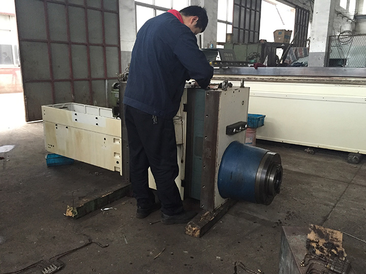 韓國(guó)精密HB130數(shù)控鏜床大修精度