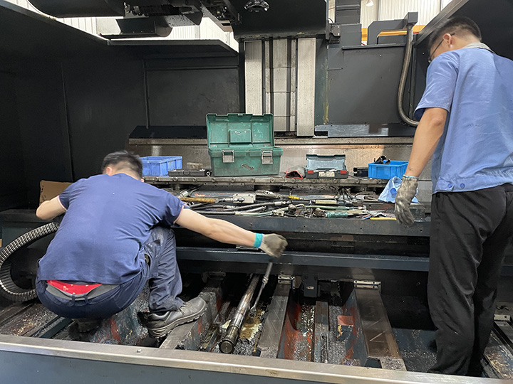 臺灣喬福VMC21100立加 大修精度